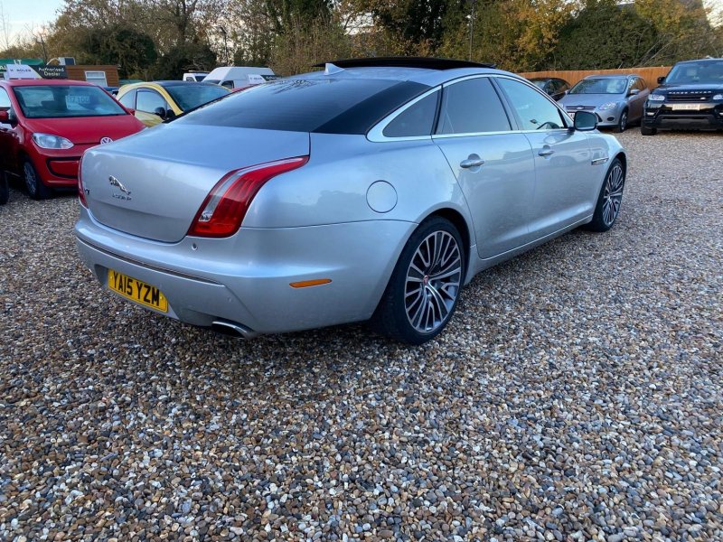 JAGUAR XJ