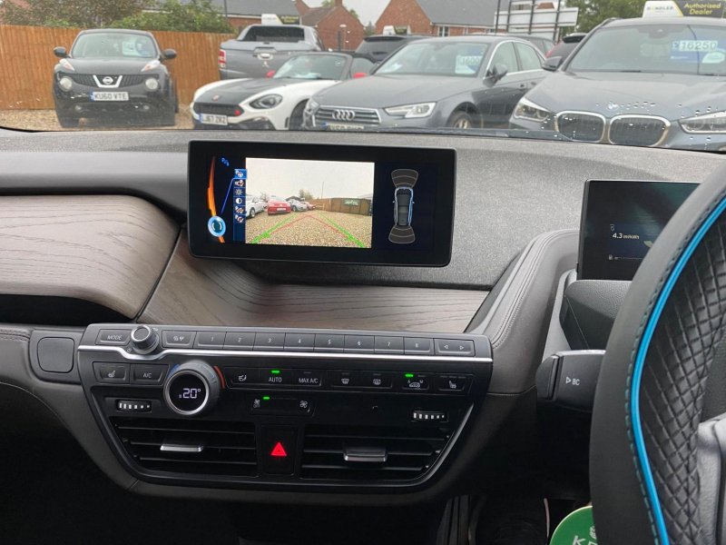 BMW I3