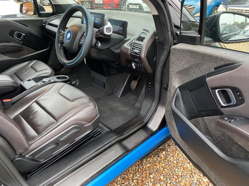 BMW I3