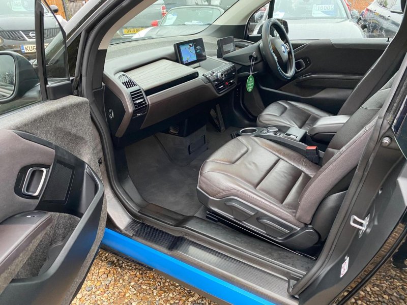 BMW I3