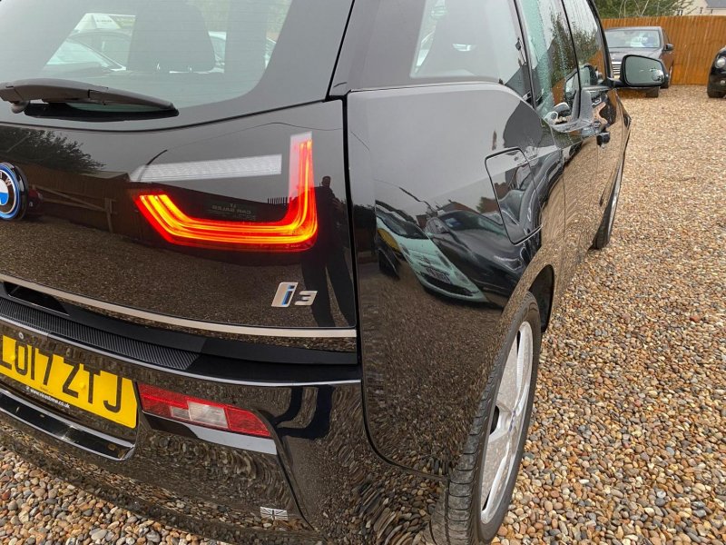 BMW I3