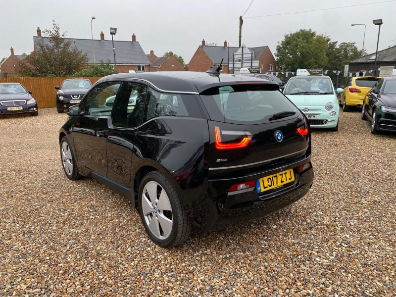 BMW I3