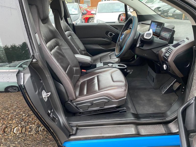 BMW I3