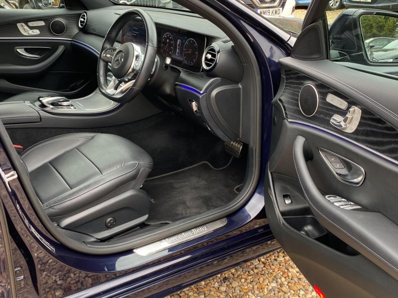 MERCEDES-BENZ E CLASS