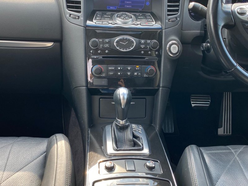 INFINITI FX