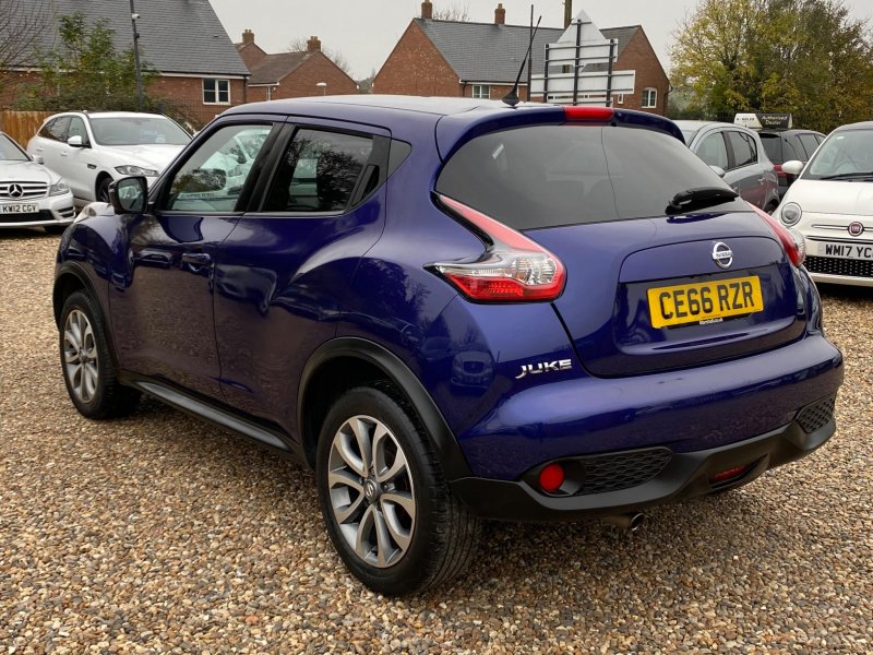 NISSAN JUKE