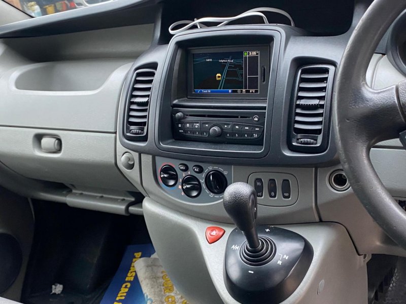 RENAULT TRAFIC