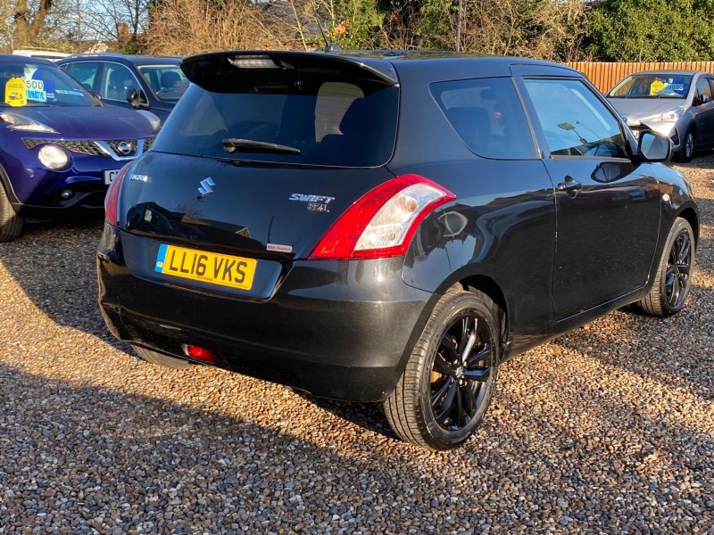 SUZUKI SWIFT