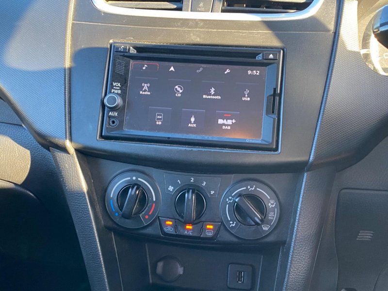 SUZUKI SWIFT