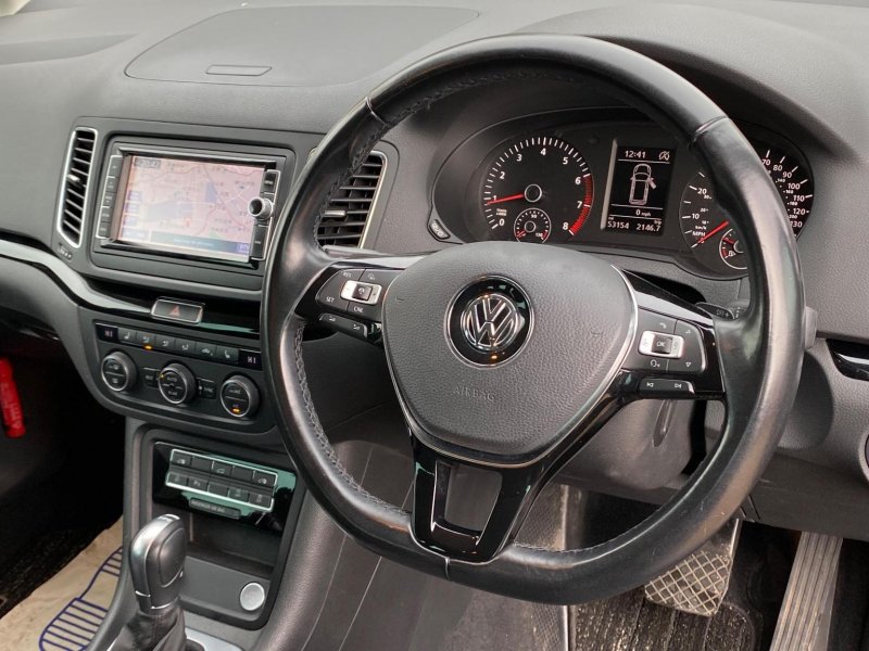 VOLKSWAGEN SHARAN