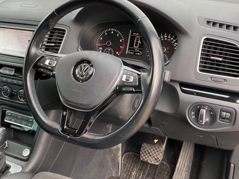 VOLKSWAGEN SHARAN