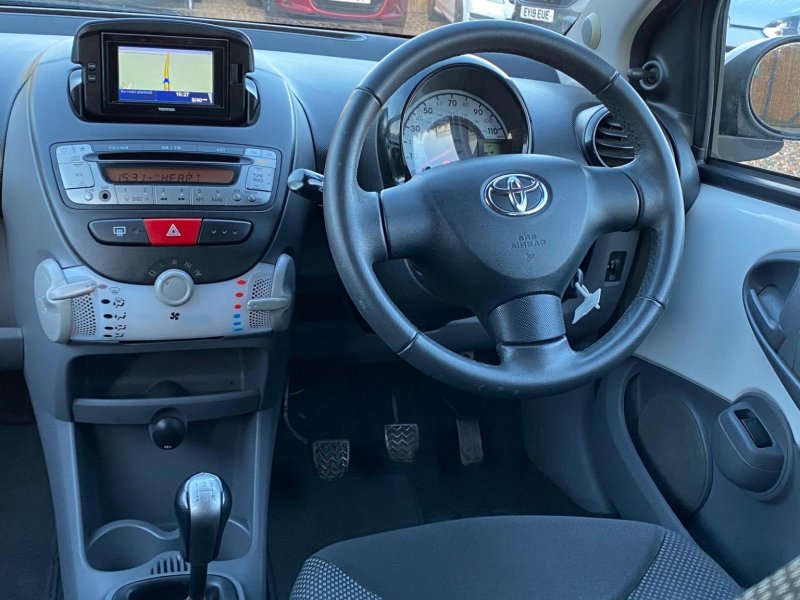 TOYOTA AYGO
