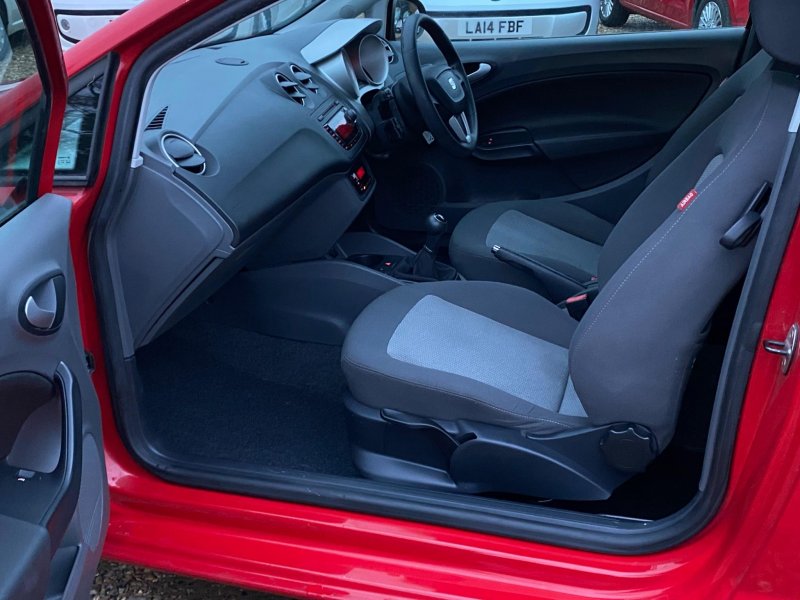 SEAT IBIZA