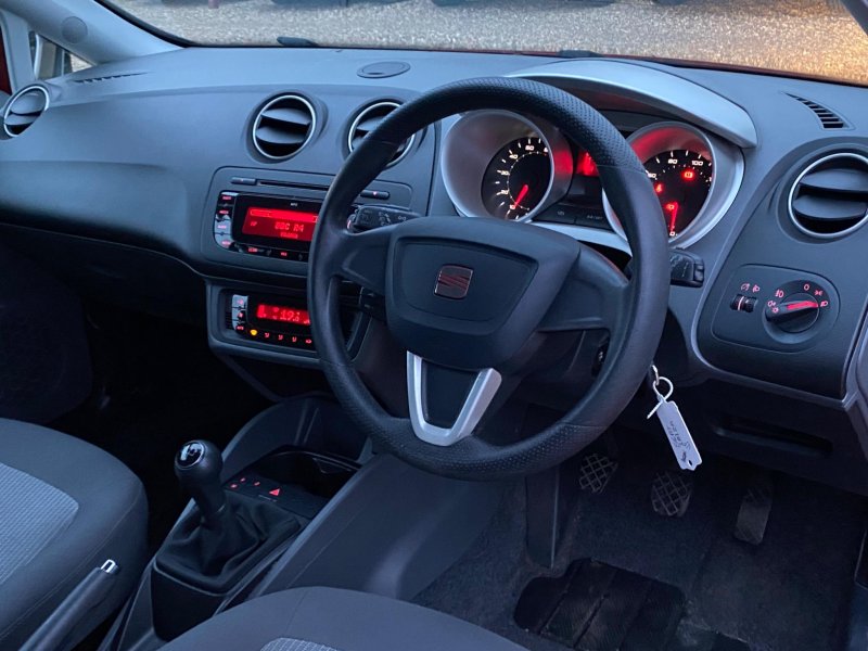 SEAT IBIZA