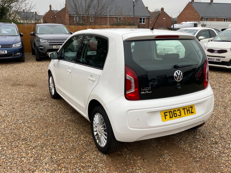 VOLKSWAGEN UP