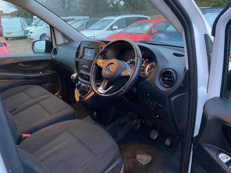 MERCEDES-BENZ VITO