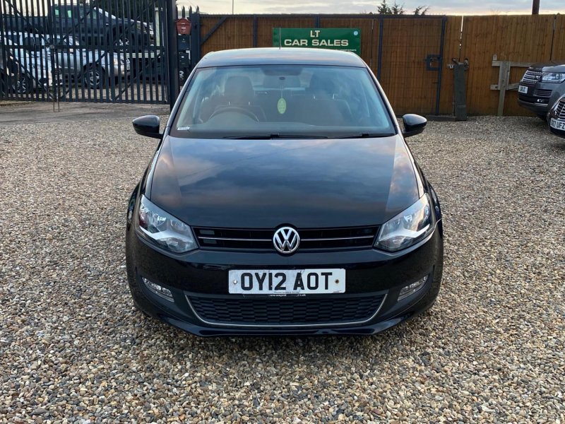 VOLKSWAGEN POLO