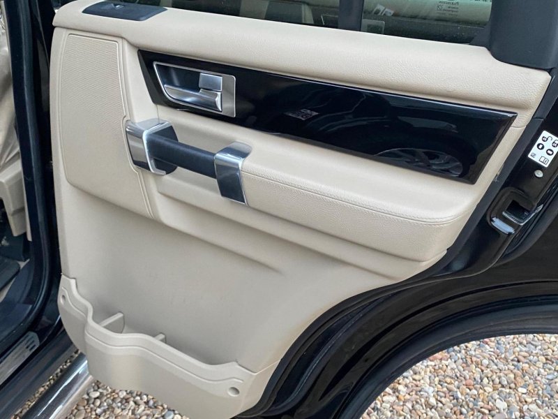 LAND ROVER DISCOVERY 4