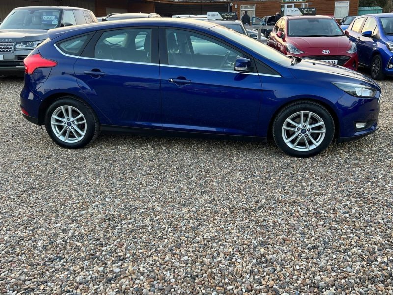 FORD FOCUS