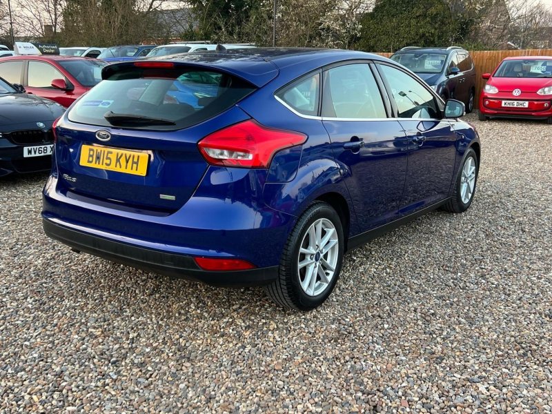 FORD FOCUS
