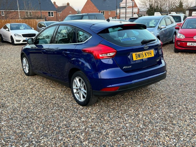 FORD FOCUS