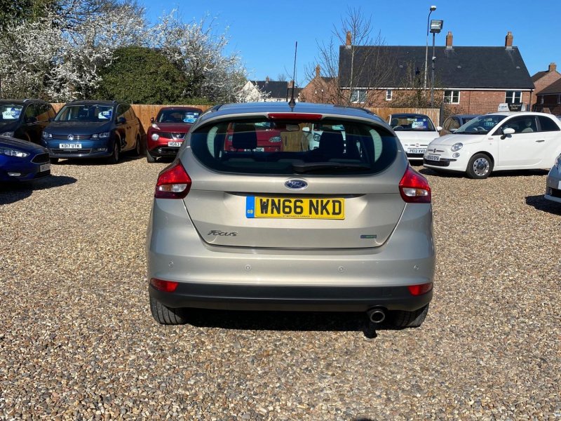 FORD FOCUS