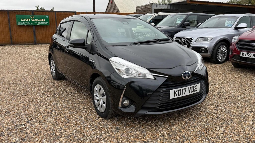 2017 Toyota Vitz